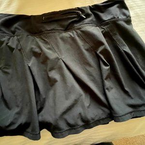 Lululemon Take Flight Skirt - Size 6
